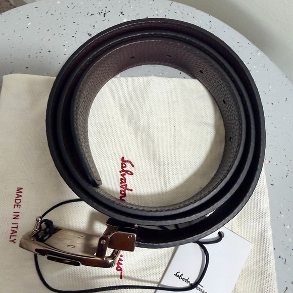 Salvatore Ferragamo Black Leather Belt with Silver Buckle Size 34-36 - Picture 3 of 4